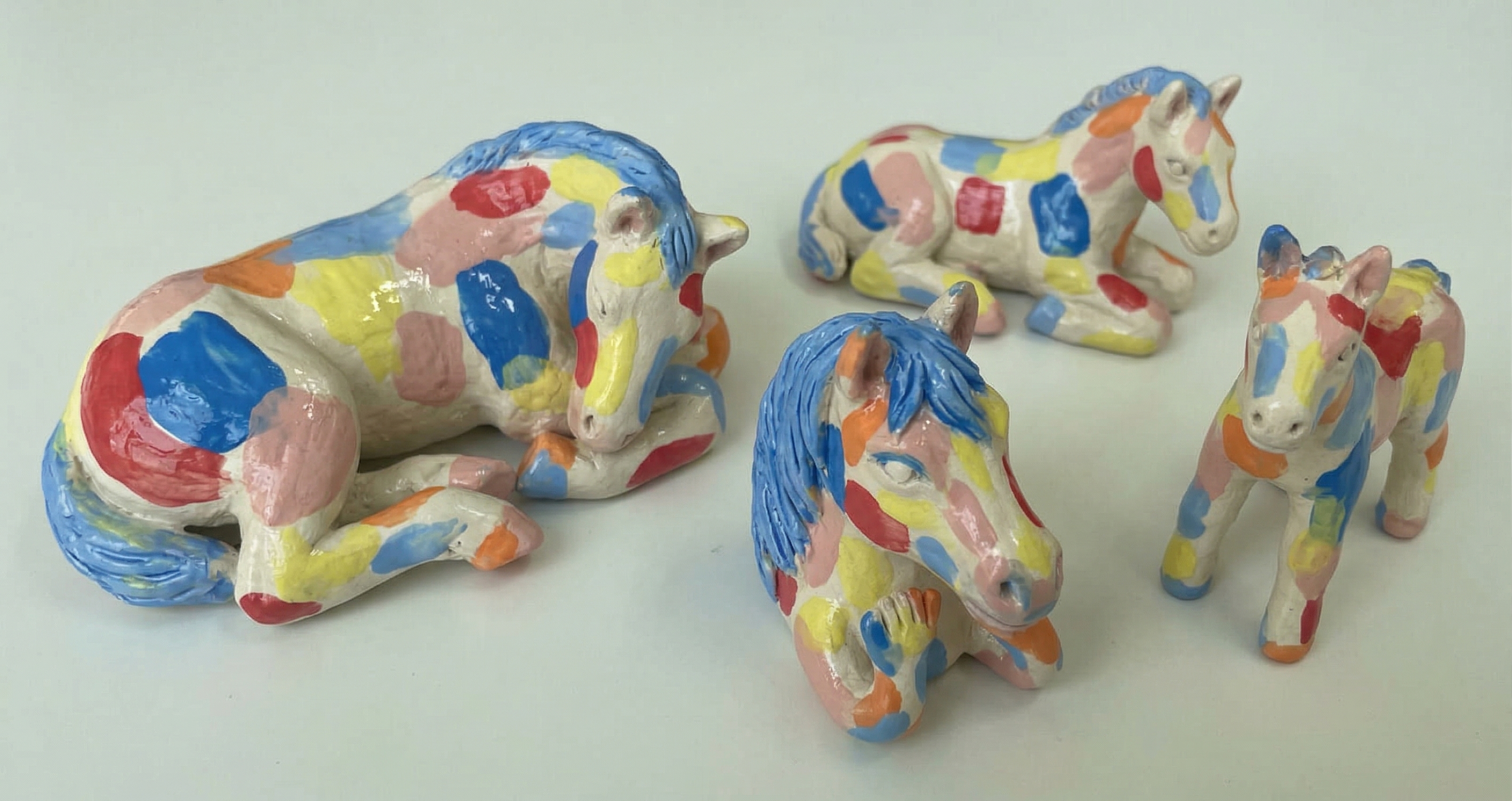 Little foals figurines